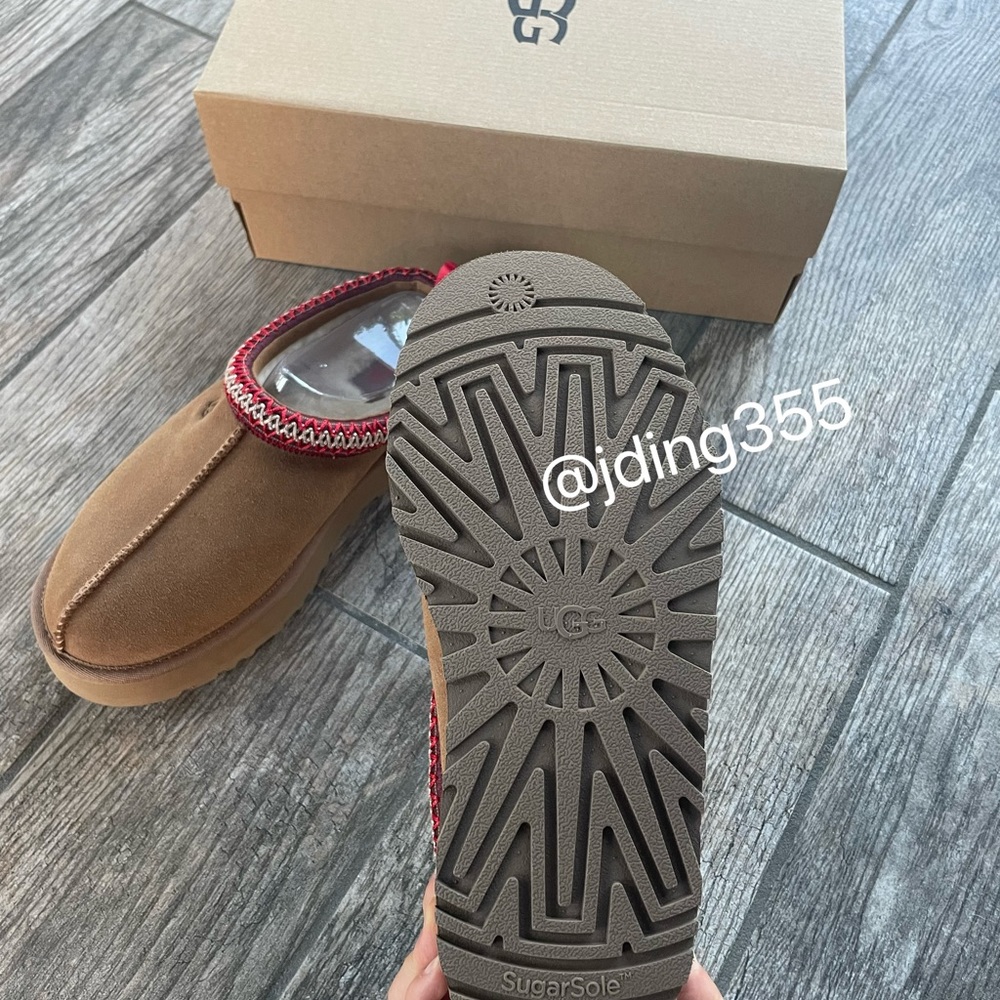 Brand New UGG Big Kids/Youth’s Tazz Slippers (Chestnut) - Picture 6 of 12